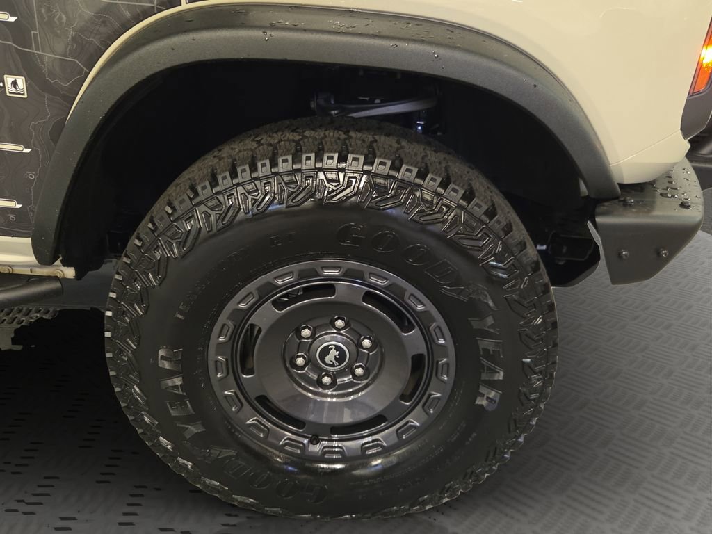 Used 2022 Ford Bronco Everglades AWD/4WD image 17