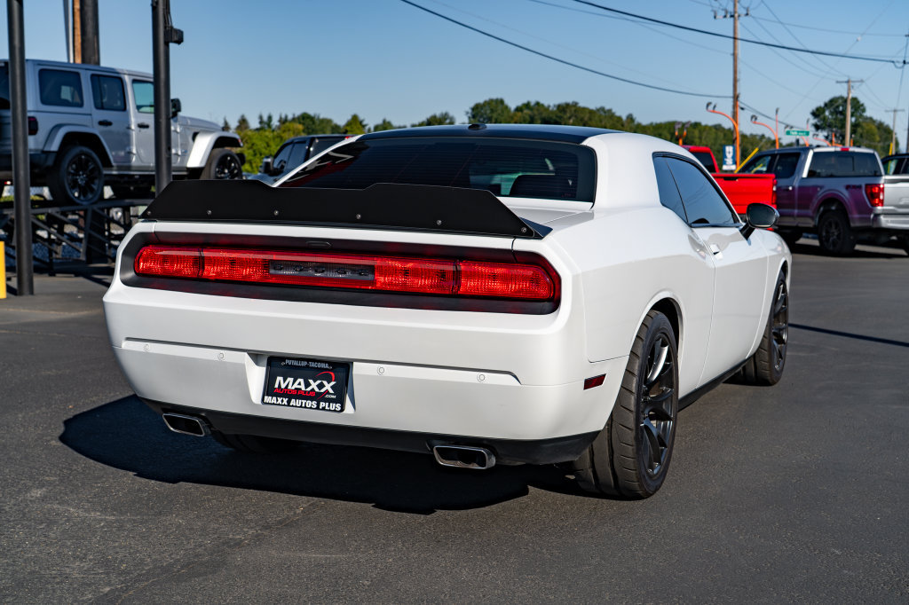 Used 2014 Dodge Challenger SRT8 Core w/ Satin Vapor Edition RWD image 9
