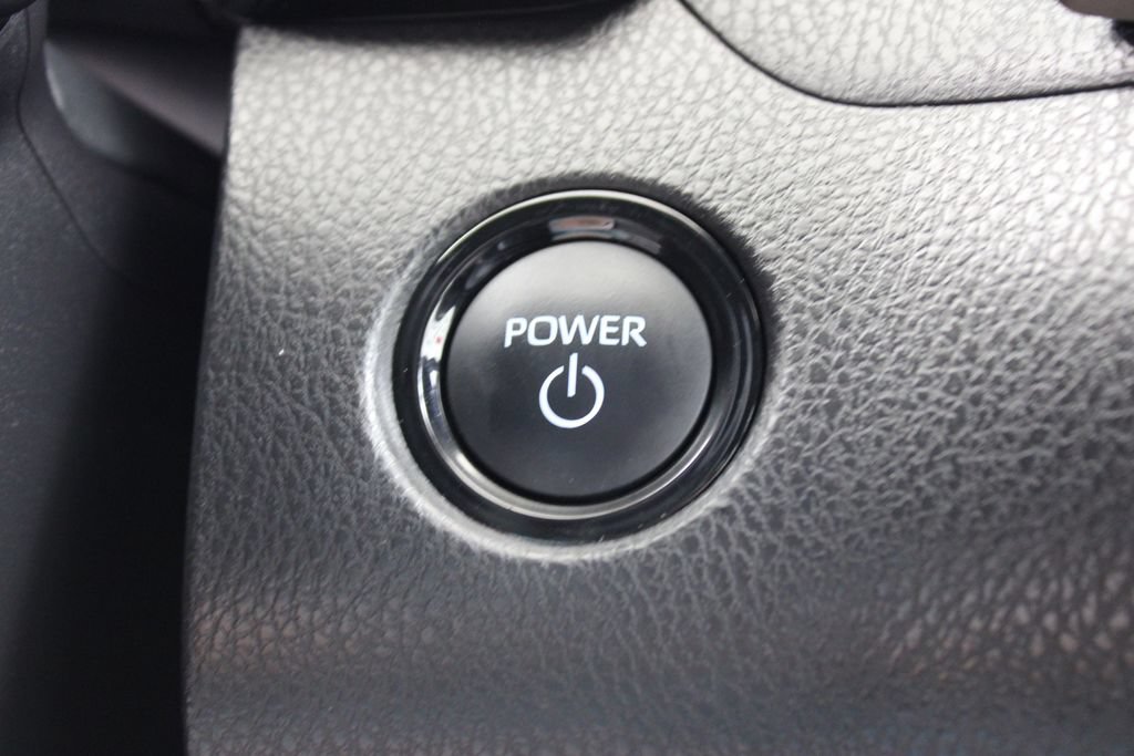 Used 2025 Toyota Camry SE FWD image 11