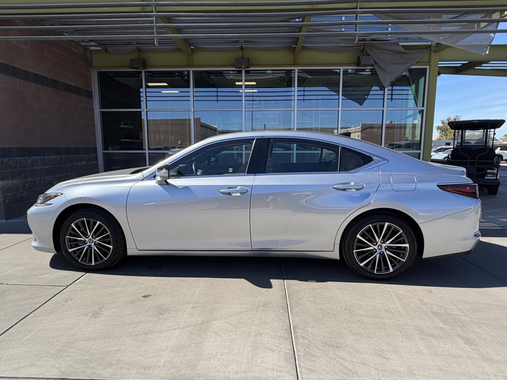 Used 2025 Lexus ES 350 w/ Premium Package image 7