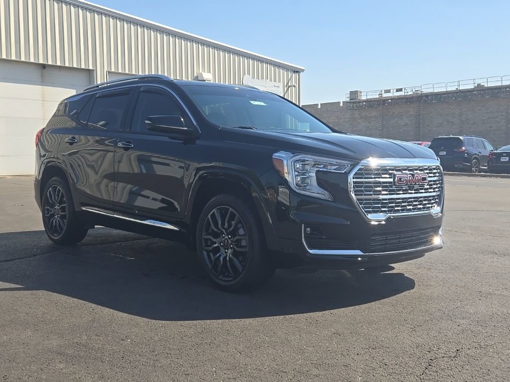 Used 2023 GMC Terrain Denali w/ Black Diamond Edition AWD/4WD image 1