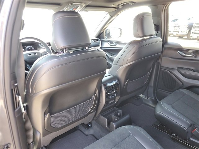 New 2025 Jeep Grand Cherokee L Altitude image 12