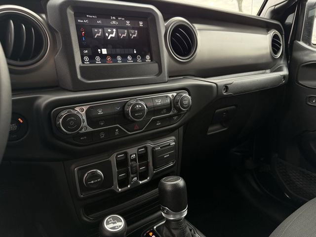 Used 2023 Jeep Gladiator Sport image 13