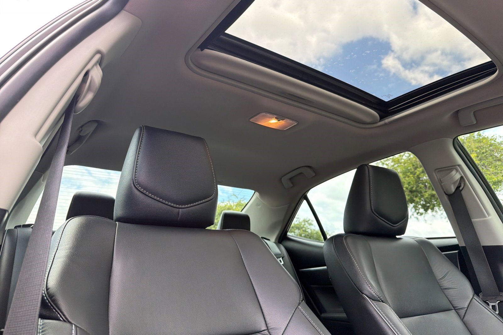 Used 2015 Toyota Corolla S Premium FWD image 20