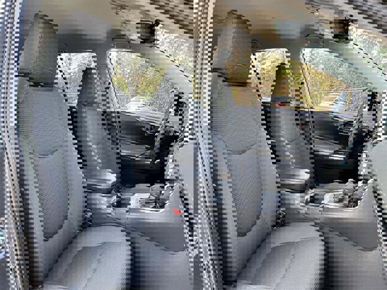 Used 2024 Toyota RAV4 LE image 25