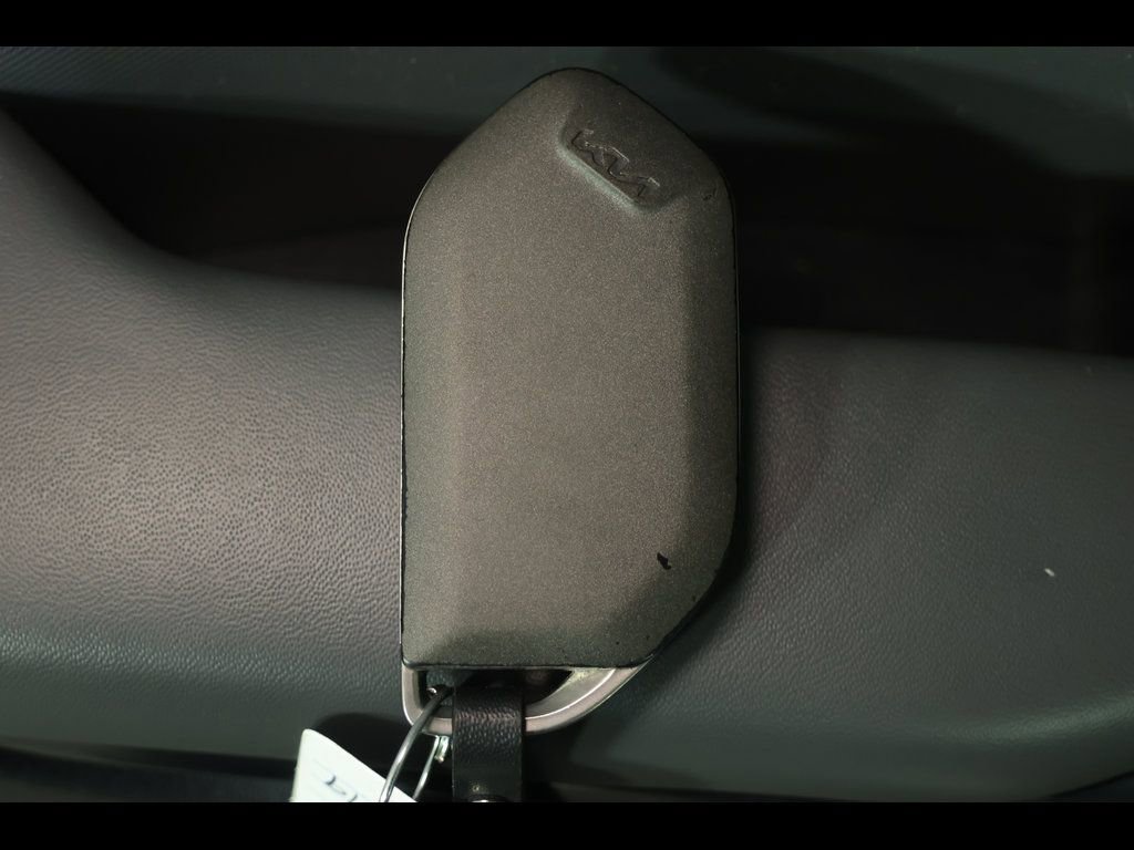 Used 2025 Kia K4 LXS image 26