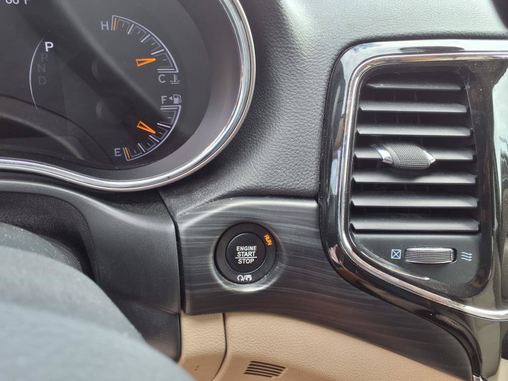 Used 2022 Jeep Grand Cherokee Laredo E AWD/4WD image 25