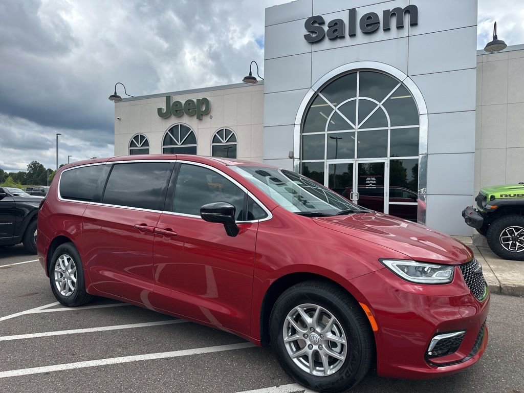 New 2026 Chrysler Pacifica Select FWD image 2