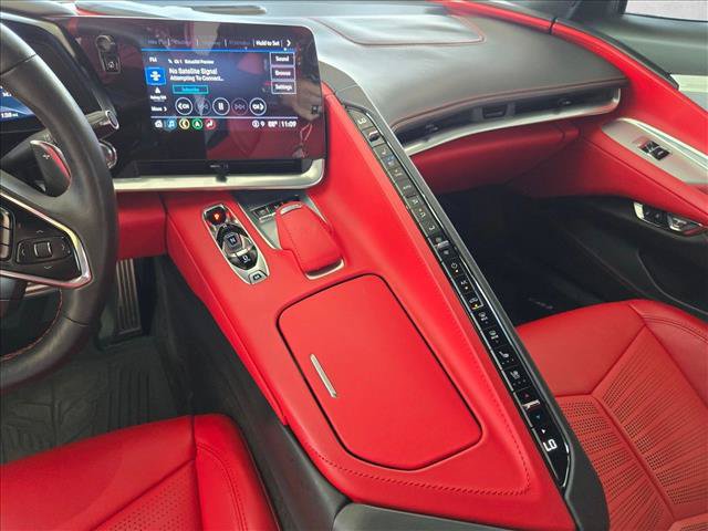 Used 2022 Chevrolet Corvette Stingray Premium Cpe w/ Z51 Performance Package RWD image 17