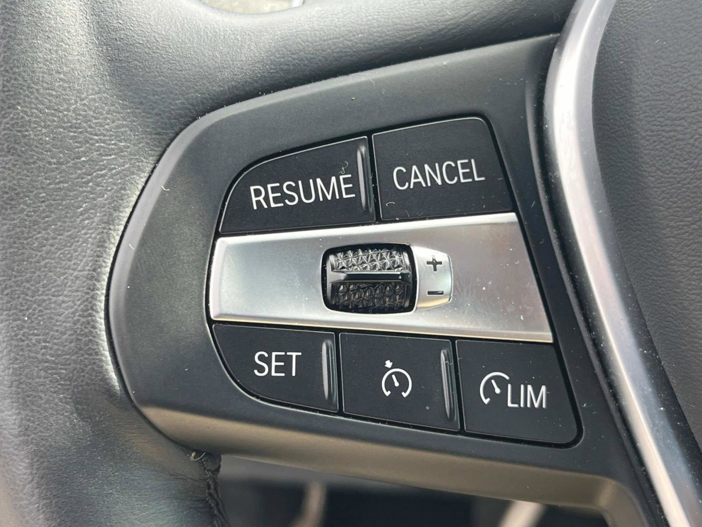 Used 2024 BMW 330e xDrive image 65