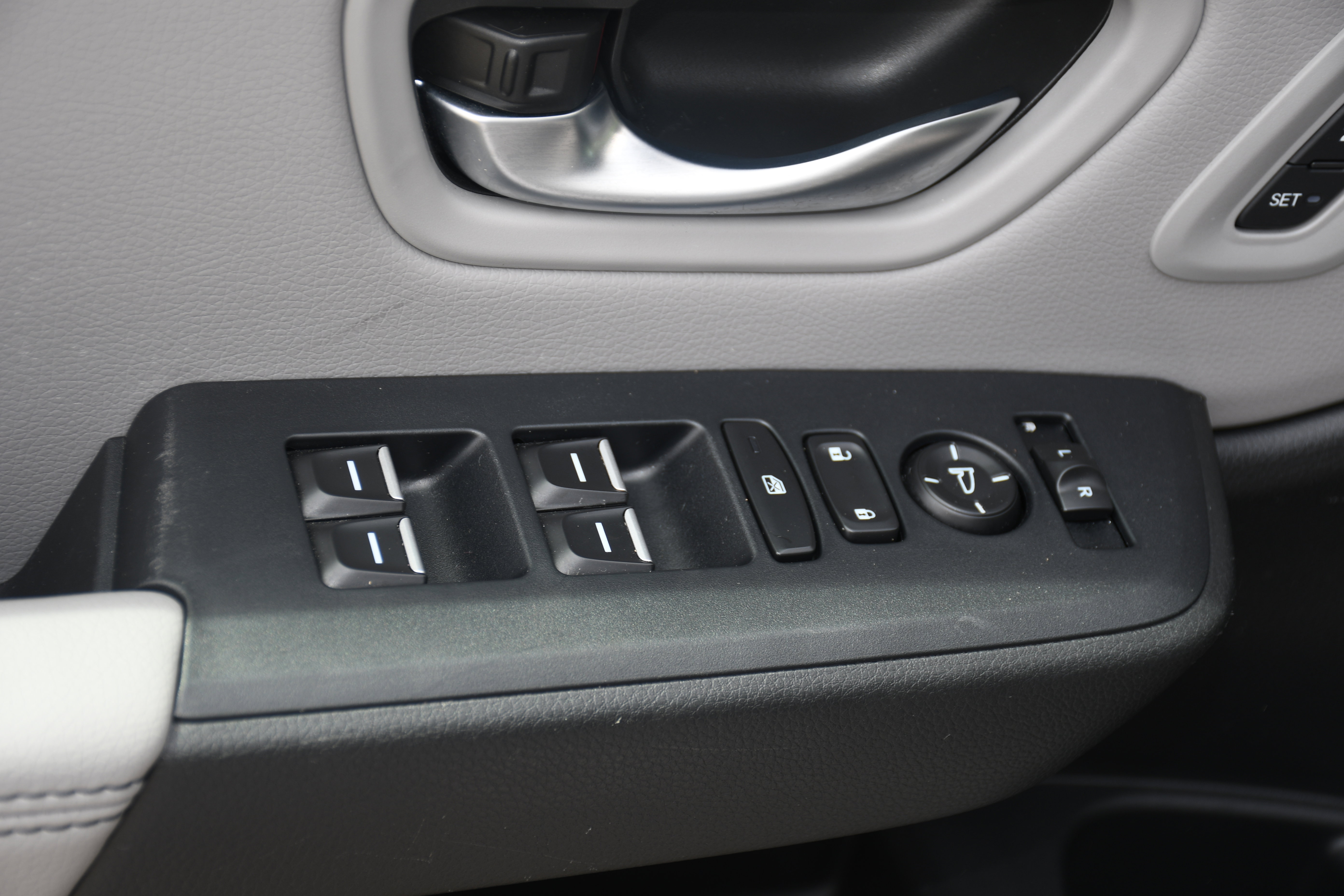 Certified 2025 Honda Pilot EX-L image 10