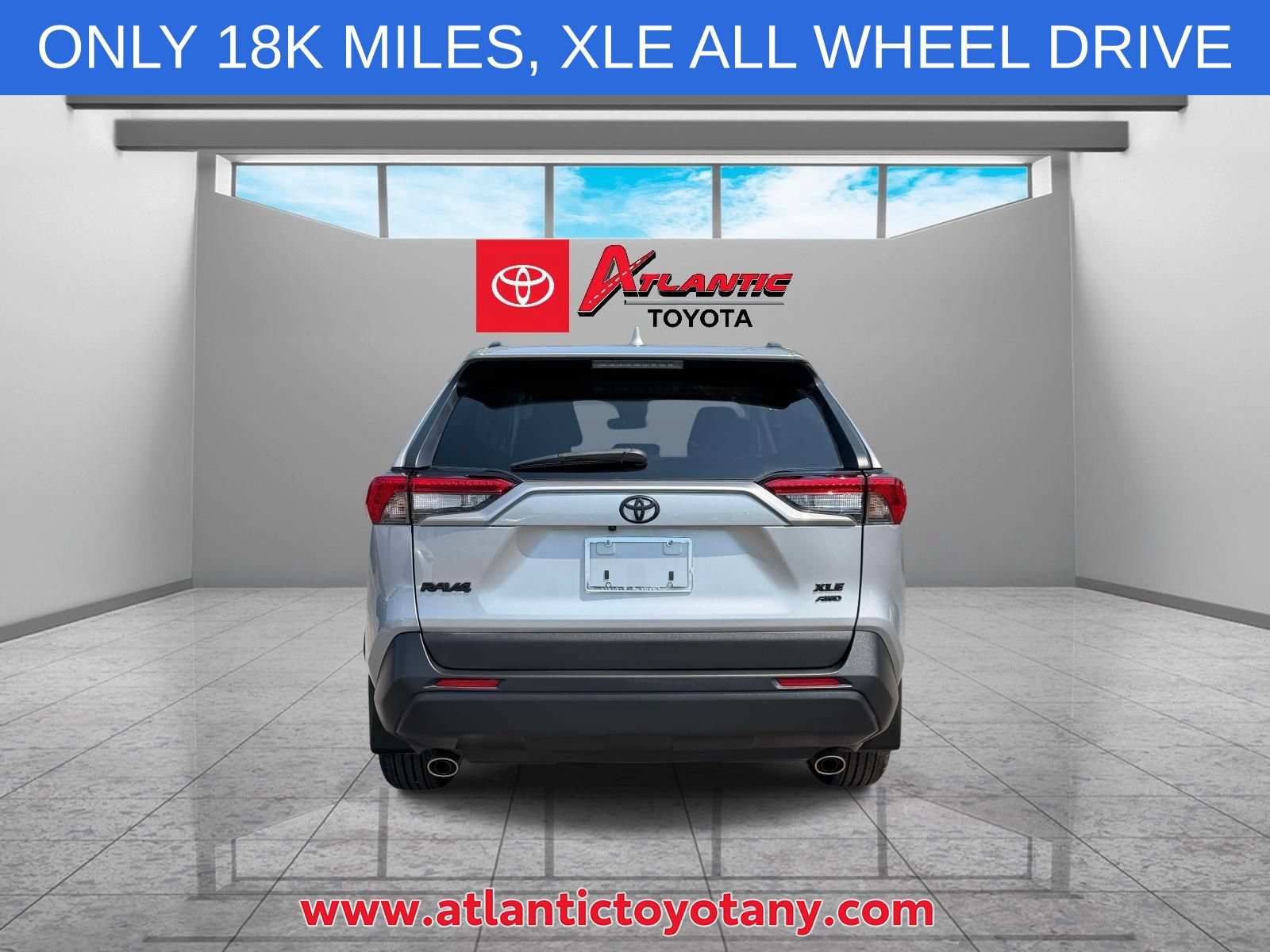 Used 2024 Toyota RAV4 XLE AWD/4WD image 7