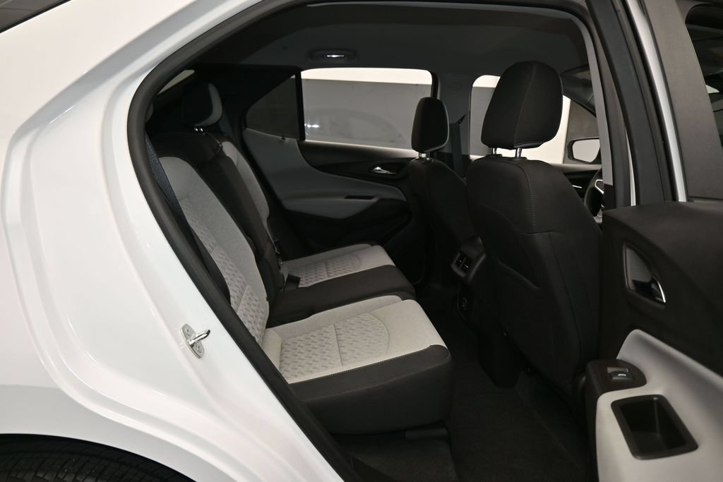 Used 2023 Chevrolet Equinox LS FWD image 32