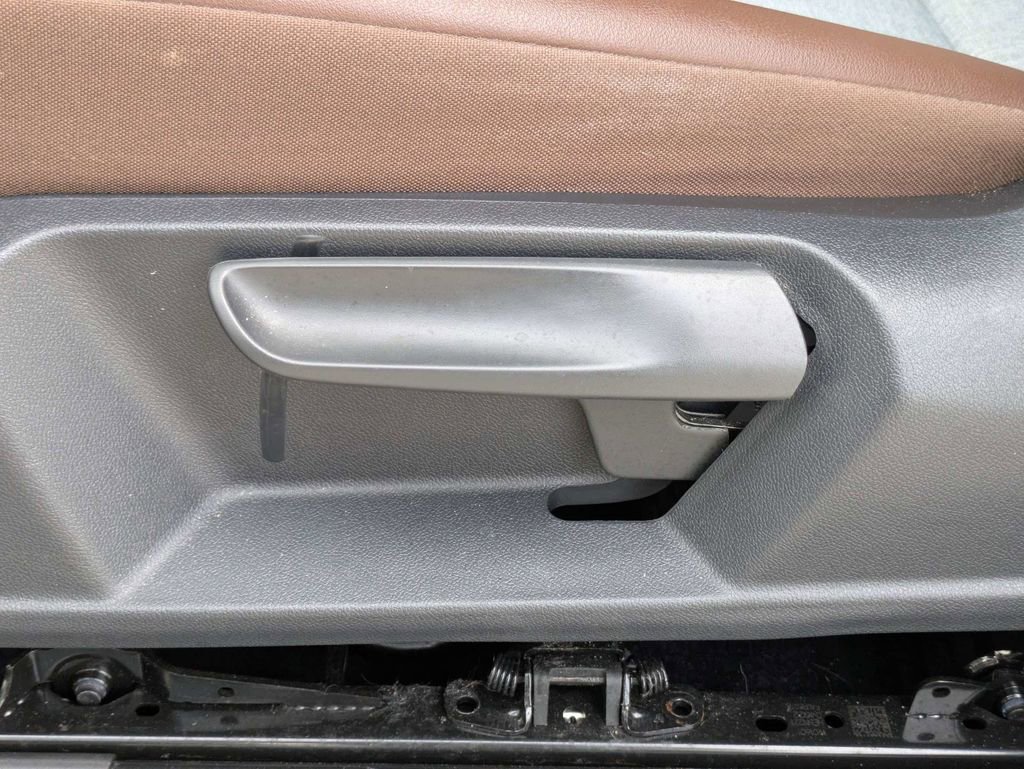 Certified 2023 Volkswagen ID.4 Pro image 23