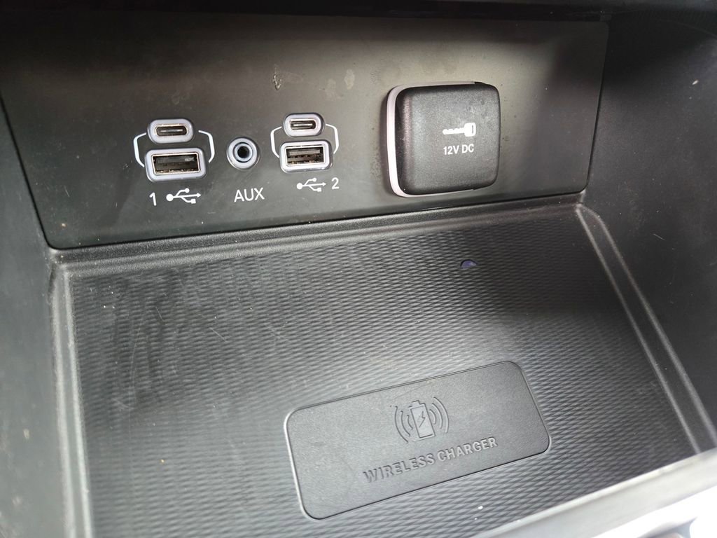 Used 2024 Jeep Grand Cherokee L Laredo image 20