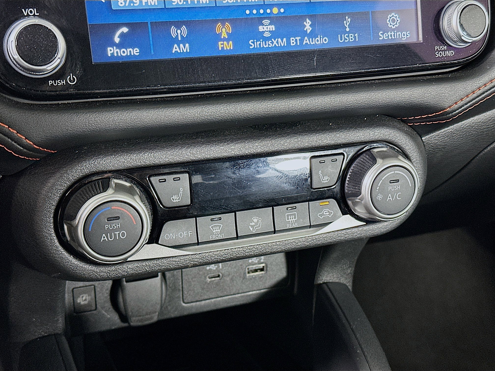 Used 2024 Nissan Versa SR image 22