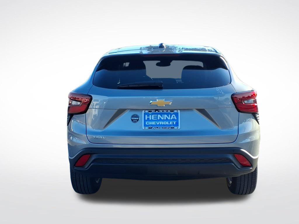New 2026 Chevrolet Trax LS w/ LS Convenience Package FWD image 5