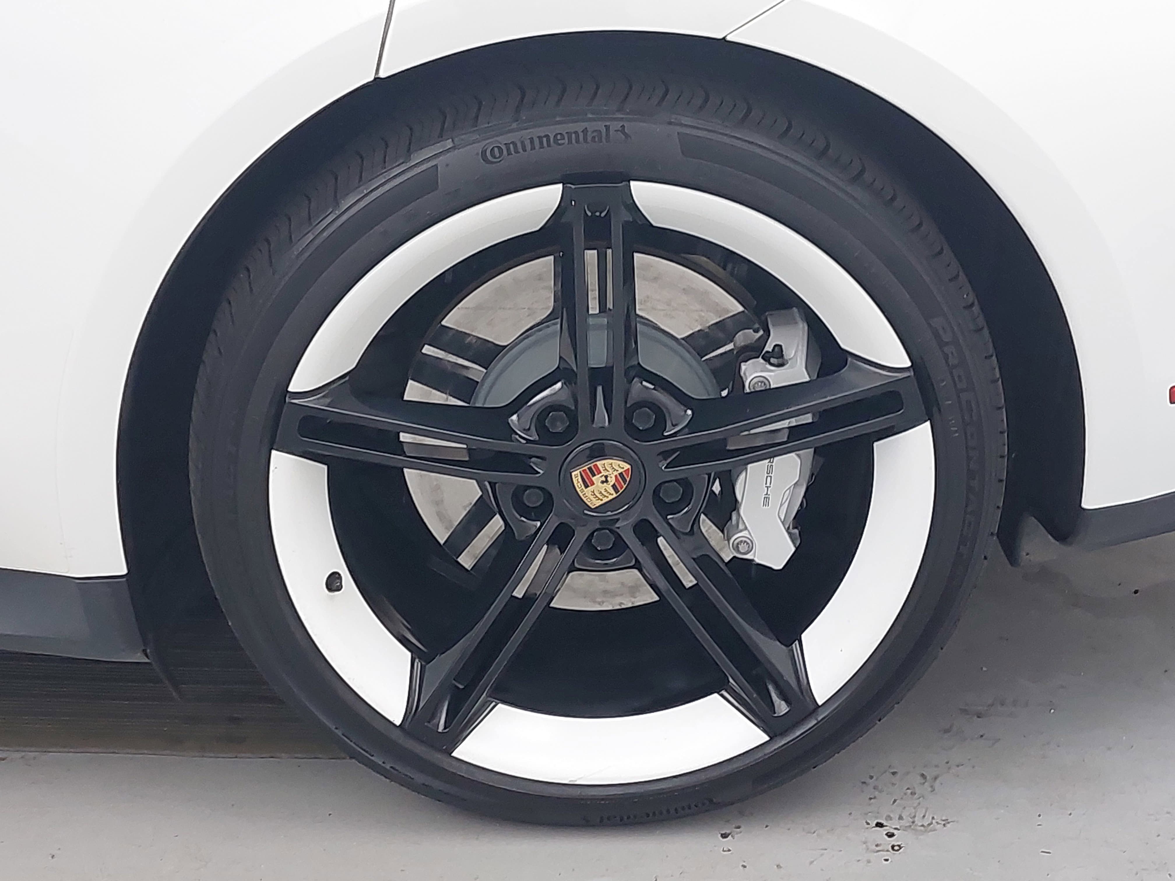 Certified 2020 Porsche Taycan image 35