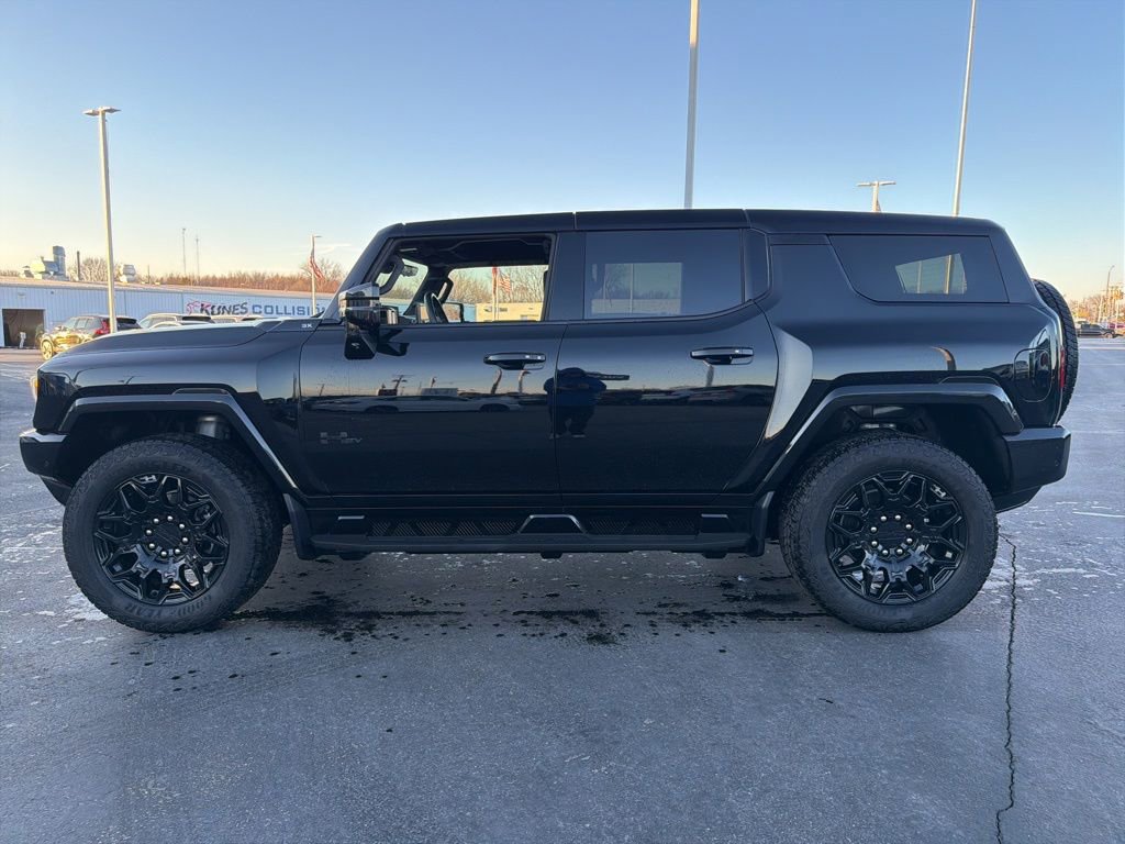 Used 2025 GMC Hummer EV 3X w/ LPO, Cargo Utility Package image 9