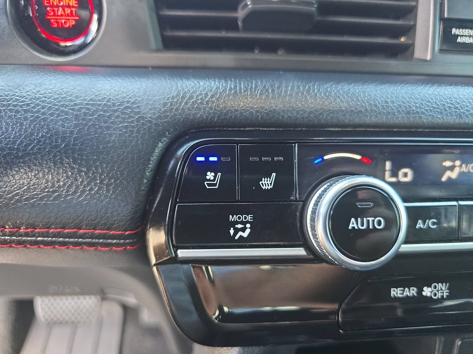 Used 2025 Honda Pilot Black Edition image 20