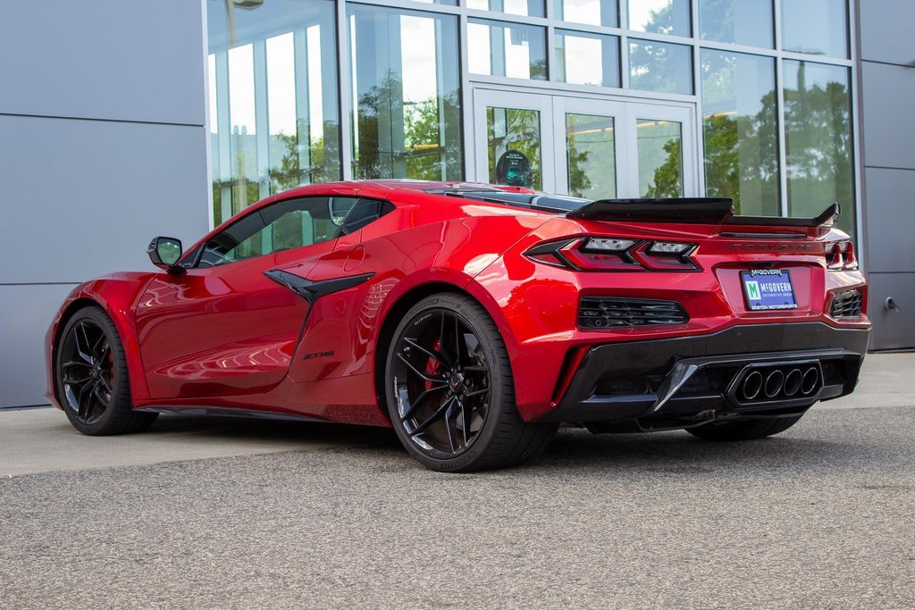 Used 2025 Chevrolet Corvette Z06 w/ Stealth Interior Trim Package image 8