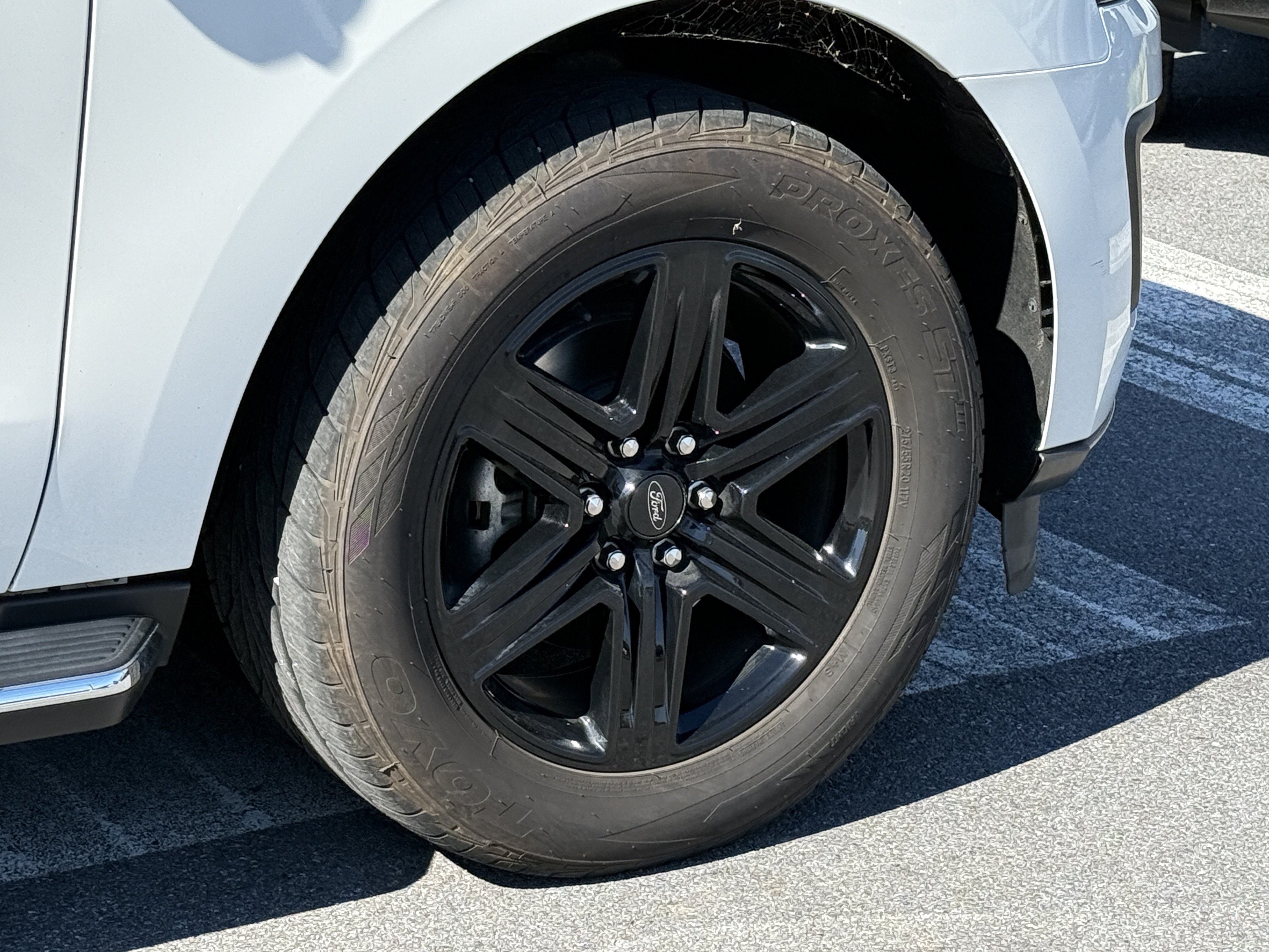 Used 2020 Ford Expedition XLT w/ Equipment Group 202A AWD/4WD image 12