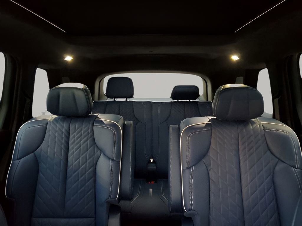 New 2026 Cadillac Vistiq Premium Luxury image 44