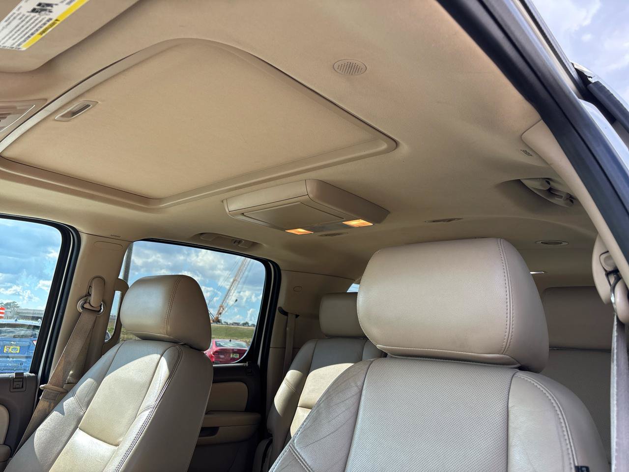 Used 2014 Chevrolet Suburban LTZ AWD/4WD image 19