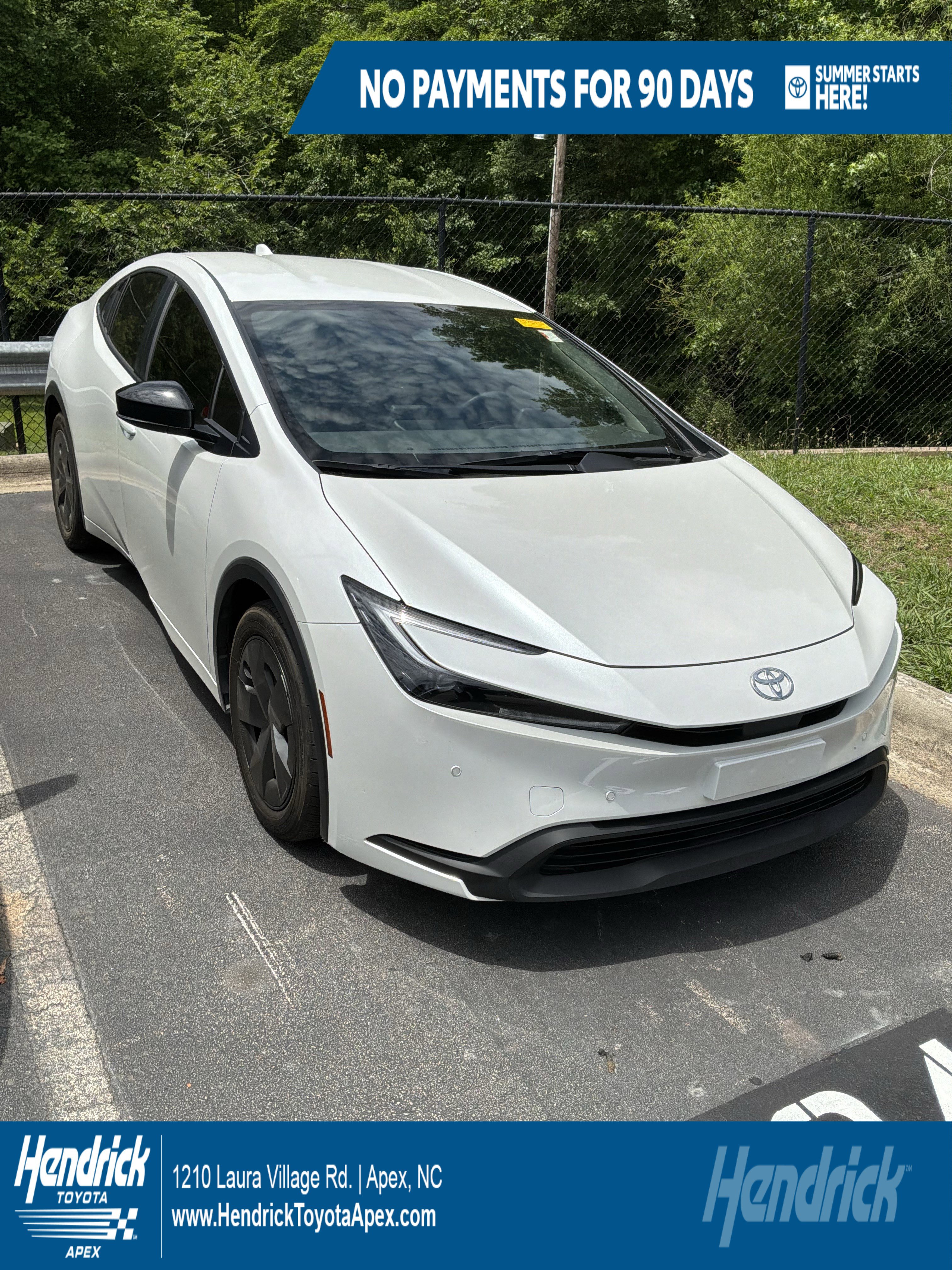Used 2023 Toyota Prius LE FWD image 1