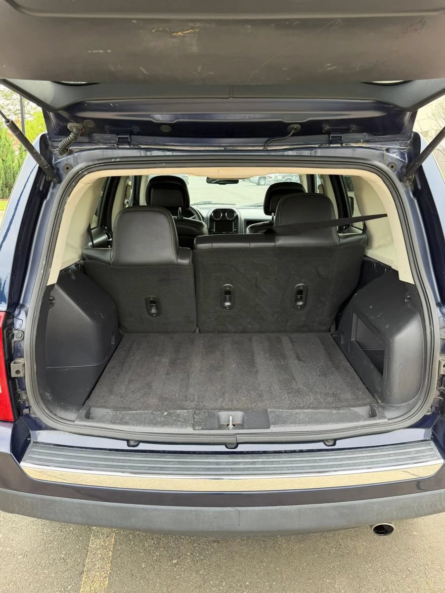 Used 2016 Jeep Patriot High Altitude FWD image 17