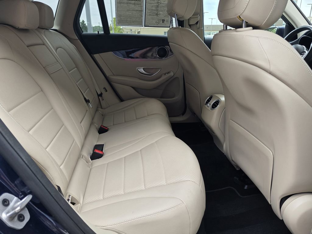 Used 2022 Mercedes-Benz GLC 300 w/ Premium Package Lite image 25