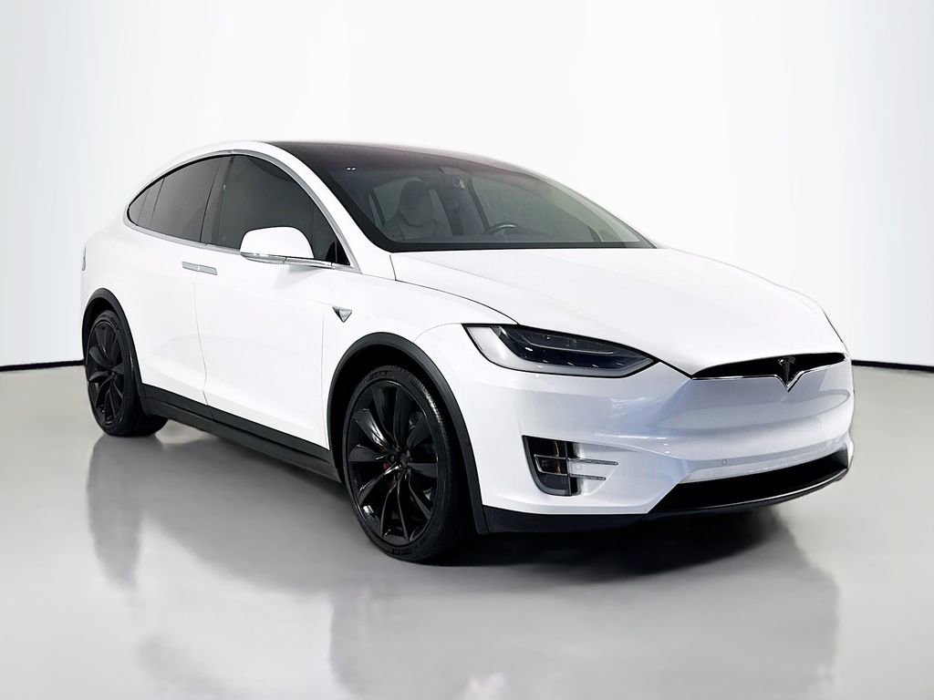 Used 2018 Tesla Model X P100D image 3