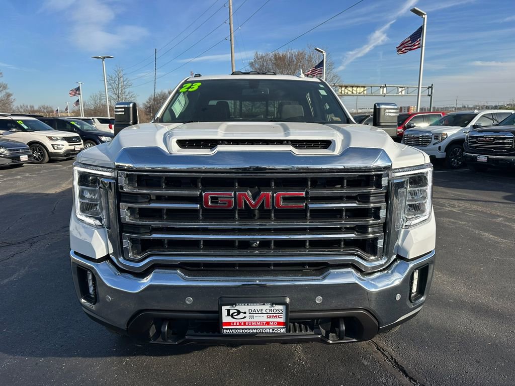 Used 2023 GMC Sierra 2500 SLT w/ SLT Premium Package image 3