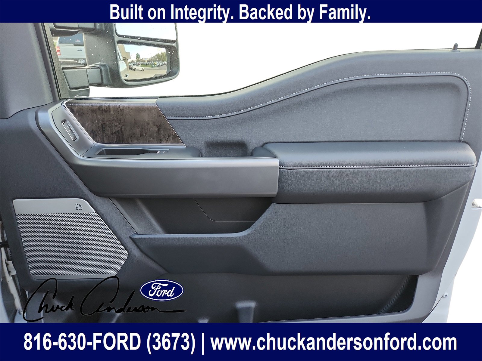 New 2026 Ford F250 Lariat w/ Black Appearance Package image 25