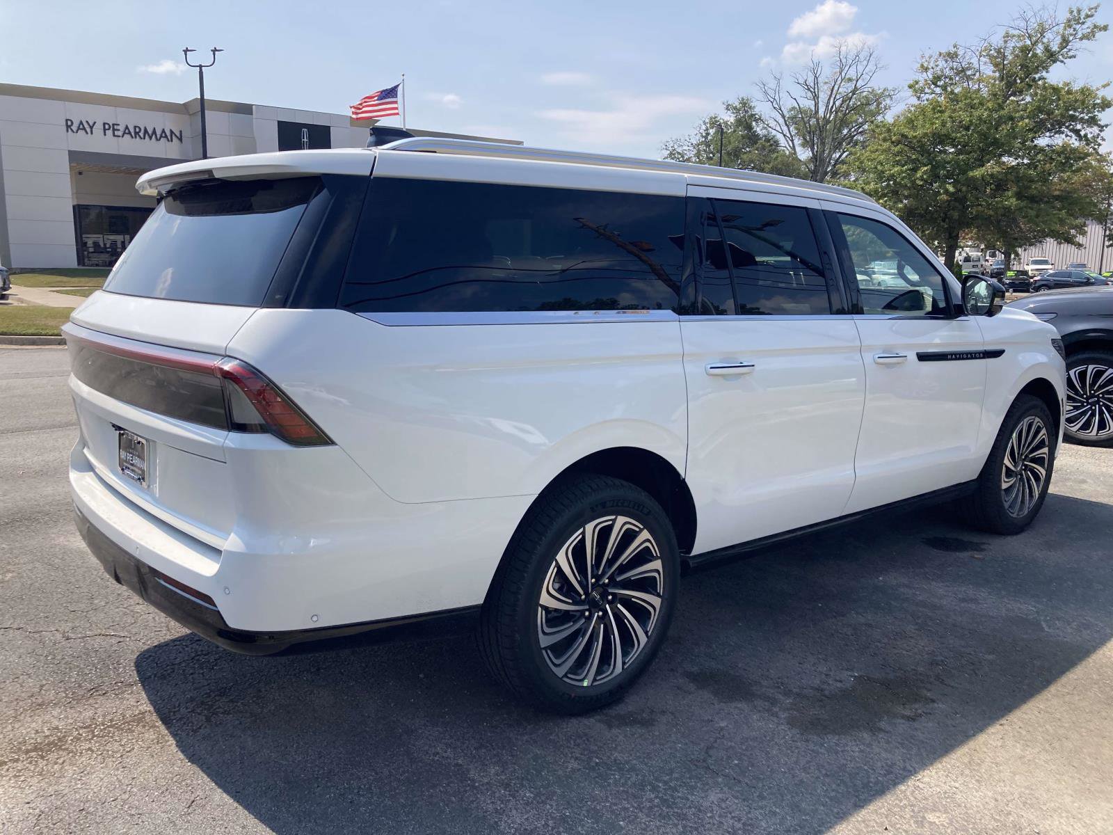 New 2025 Lincoln Navigator L Black Label image 3