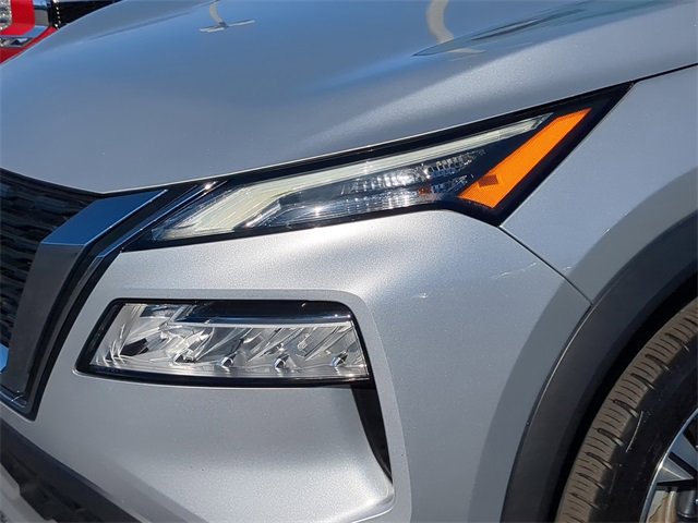 Used 2023 Nissan Rogue SV image 10