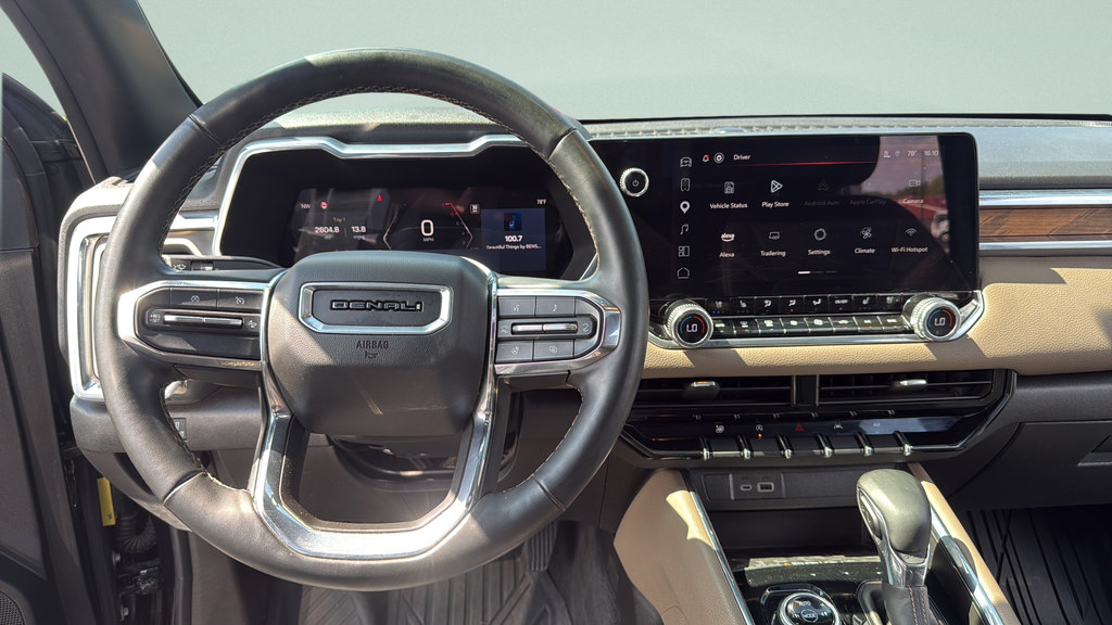 Used 2024 GMC Canyon Denali AWD/4WD image 11