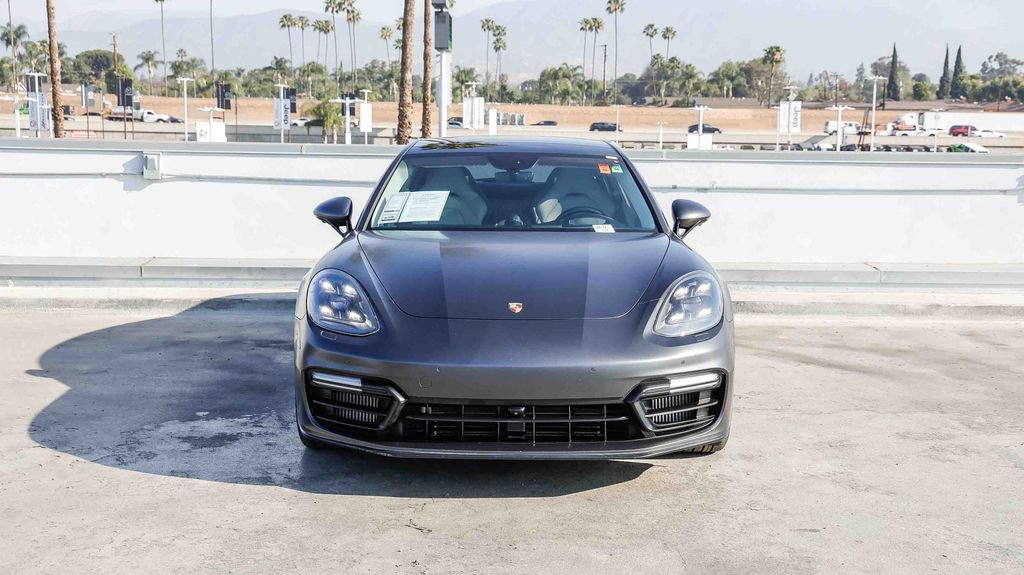 Used 2019 Porsche Panamera GTS image 3