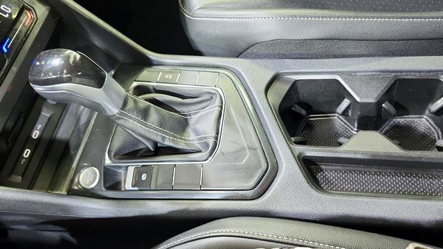 Used 2024 Volkswagen Tiguan SE FWD image 15