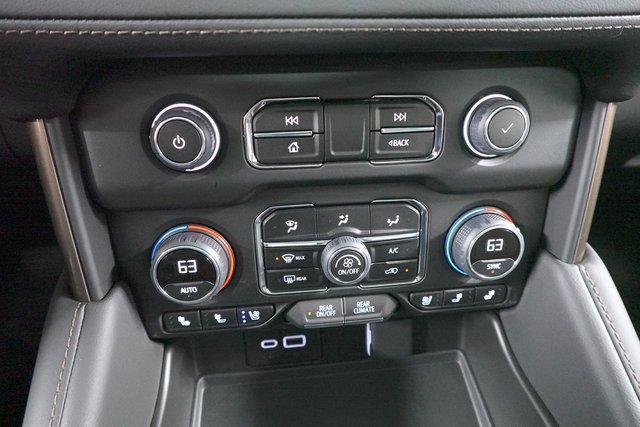 Used 2024 Chevrolet Suburban High Country w/ Premium Package image 20