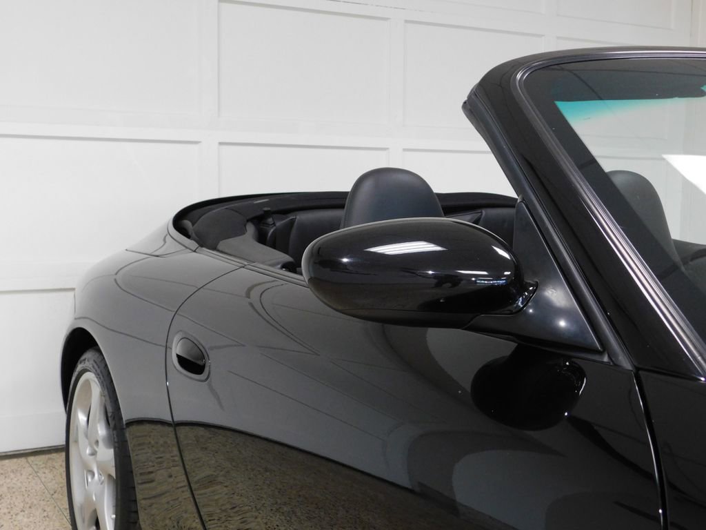 Used 2004 Porsche 911 Carrera RWD image 19