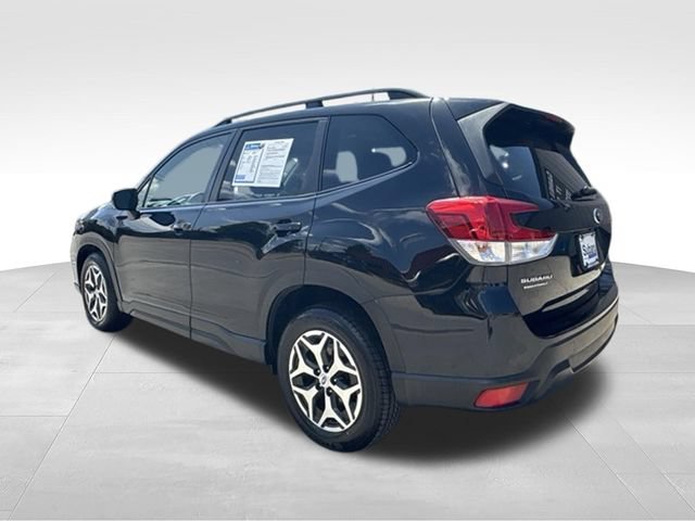 Used 2021 Subaru Forester Premium AWD/4WD image 5