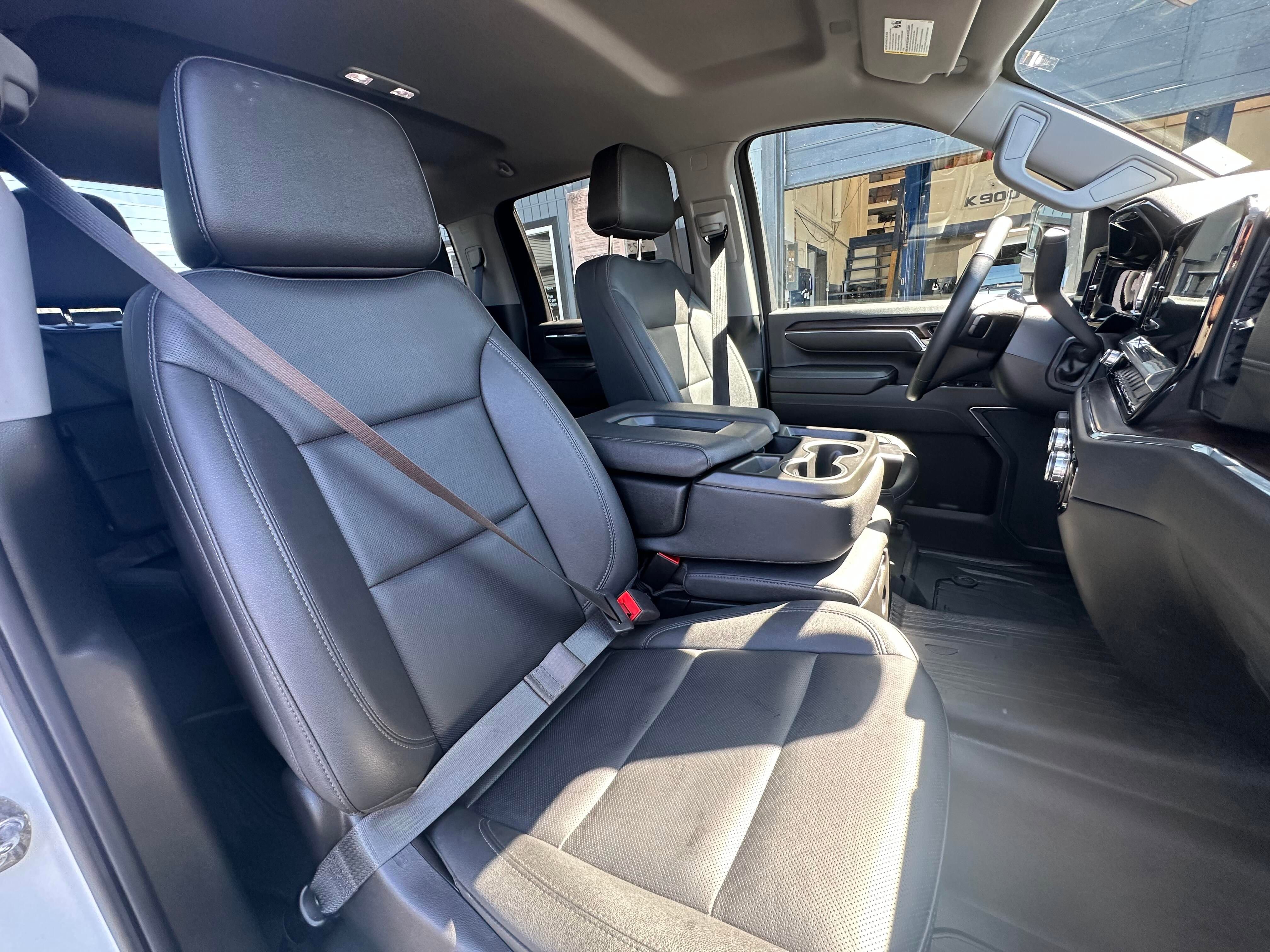 Used 2024 GMC Sierra 3500 SLT w/ X31 Off-Road Package image 13