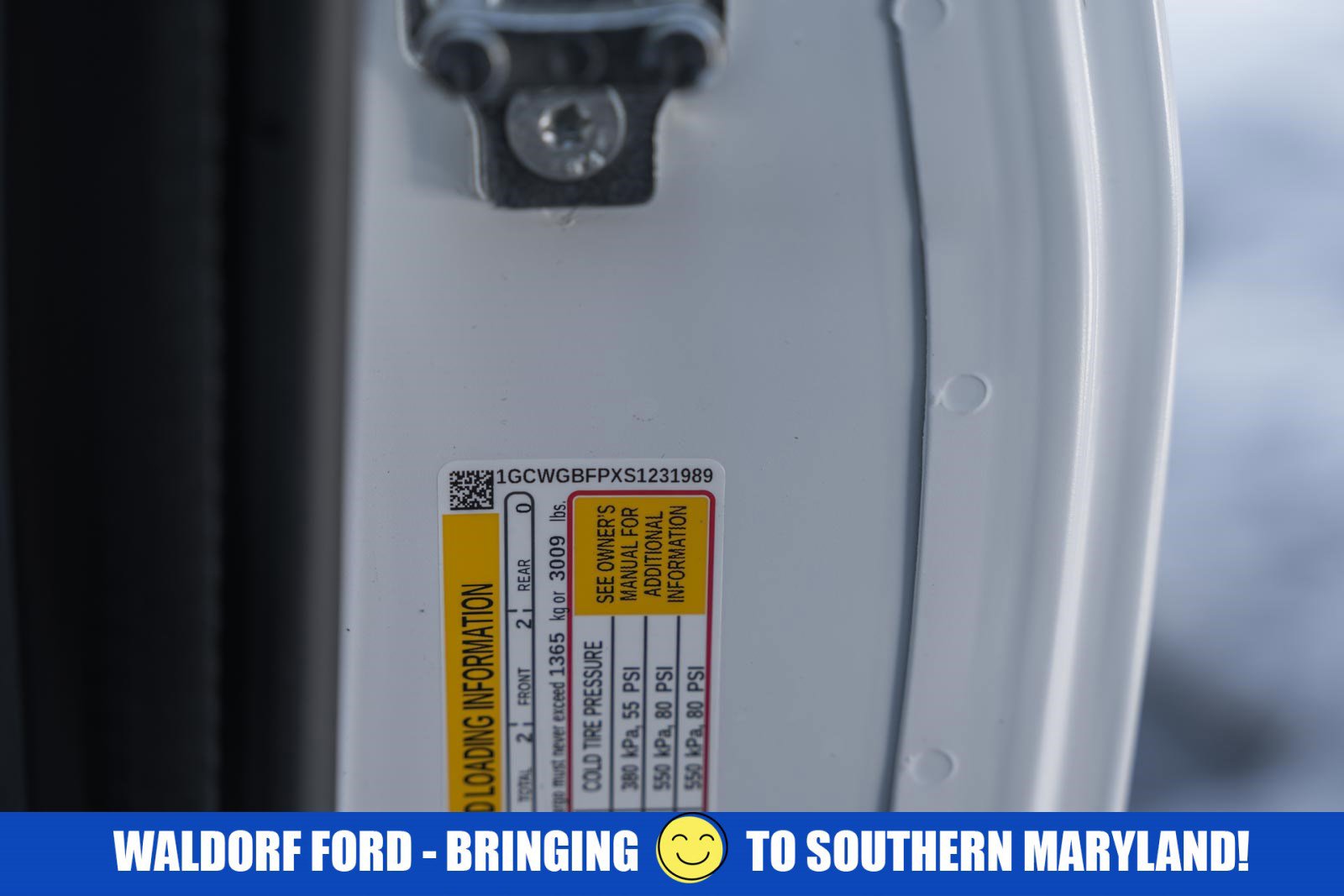 Used 2025 Chevrolet Express 2500 Extended w/ Communications Package image 40