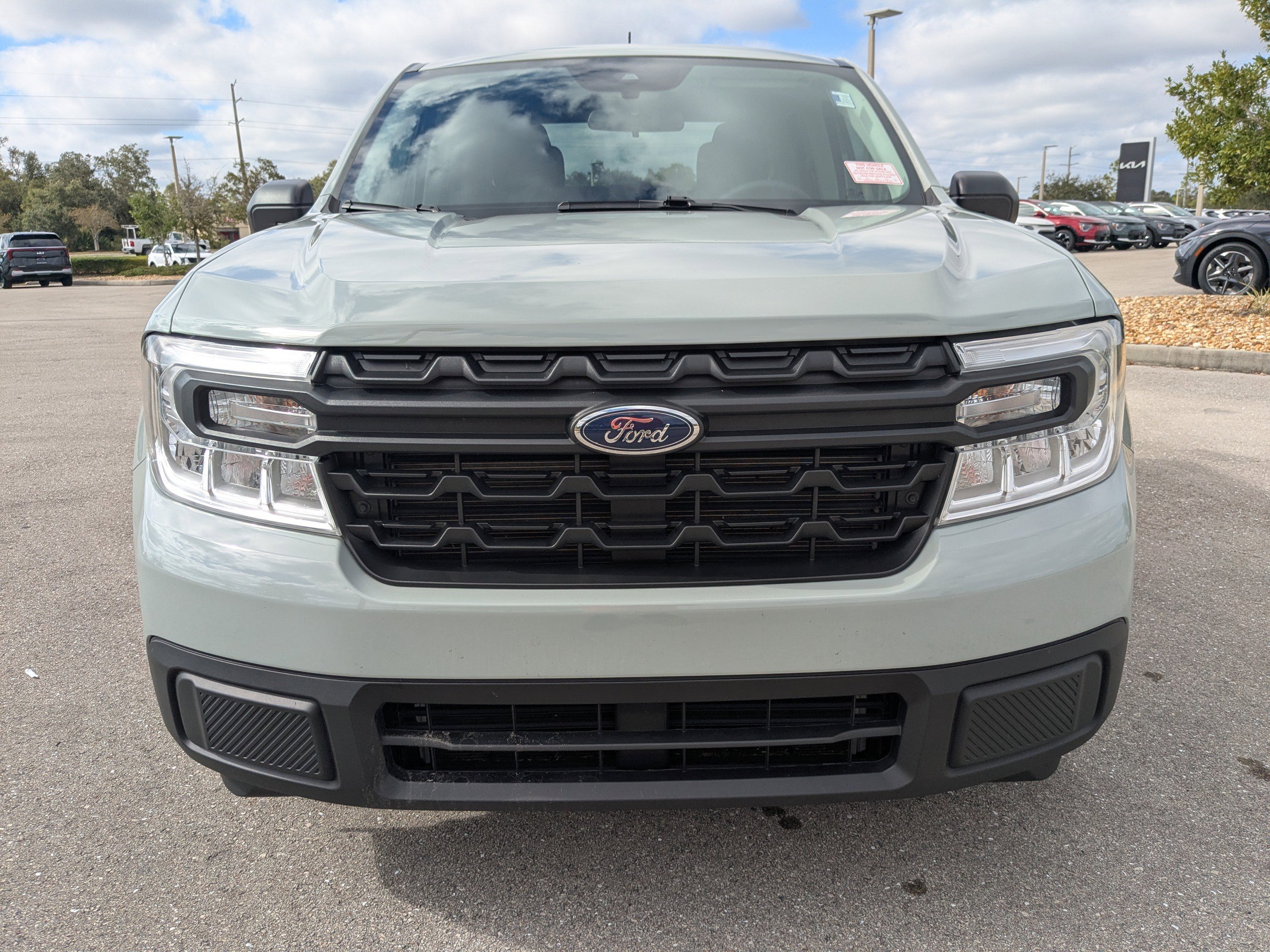 Used 2024 Ford Maverick XL image 3