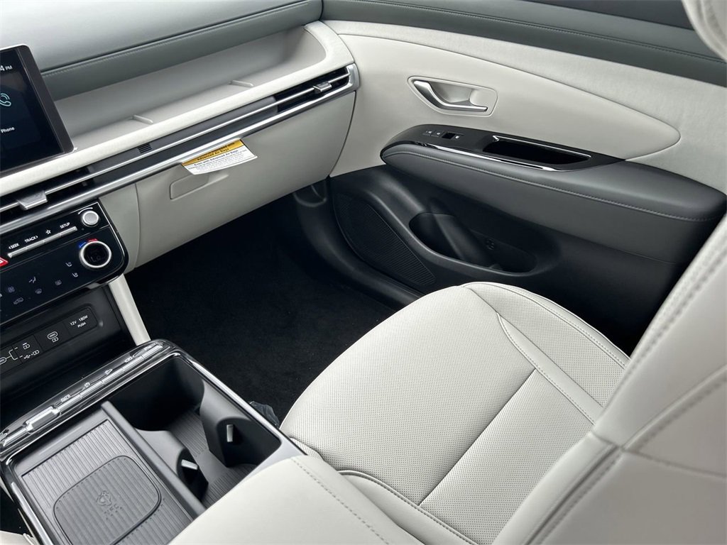 New 2025 Hyundai Tucson Limited image 6