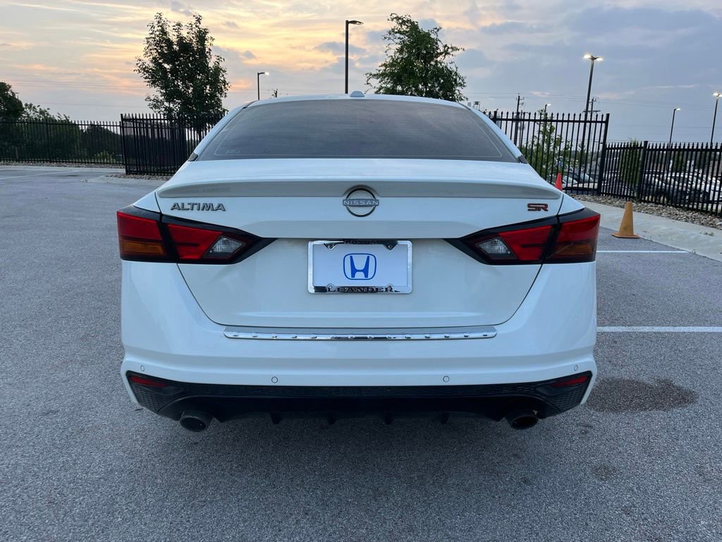 Used 2023 Nissan Altima 2.5 SR FWD image 5