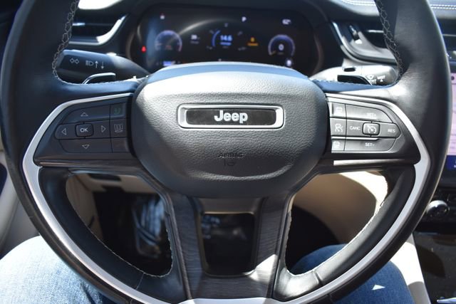 Used 2022 Jeep Grand Cherokee L Limited AWD/4WD image 25