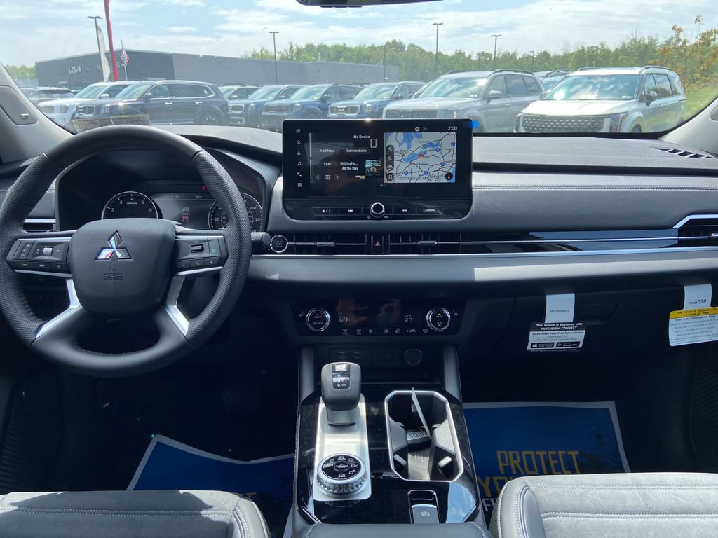 New 2025 Mitsubishi Outlander AWD image 22