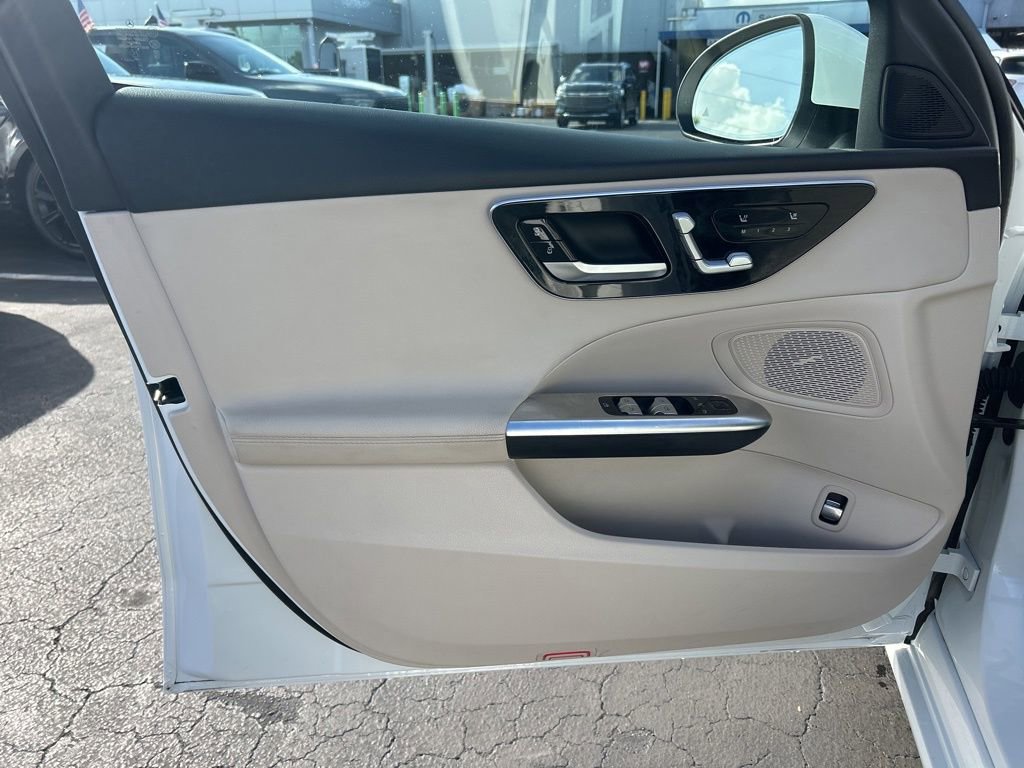 Used 2025 Mercedes-Benz C 300 Sedan image 35